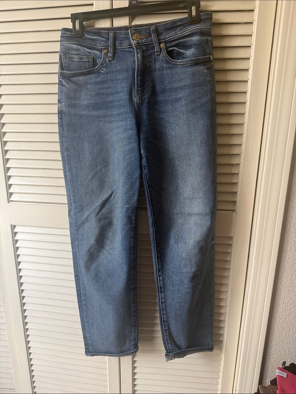 Express boyfriend fit Straight-Leg Blue Jeans